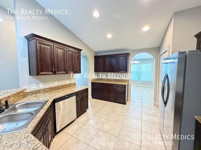 Building Photo - 334 Malauka Loop