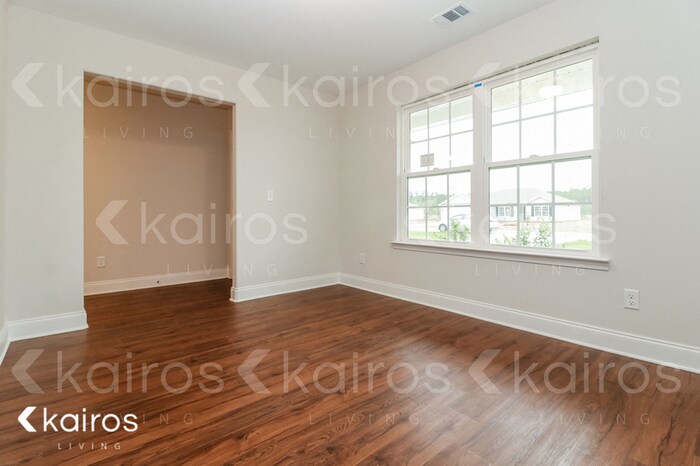 Building Photo - 229 Western Red Cedar Dr