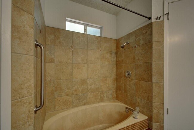 Building Photo - 9204 Sedgemoor Trail