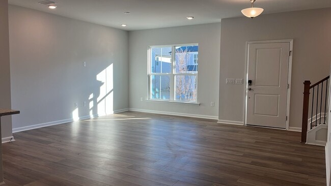 Building Photo - 2919 Denson Rd