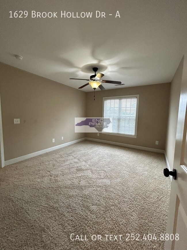Building Photo - 1629 Brook Hollow Dr