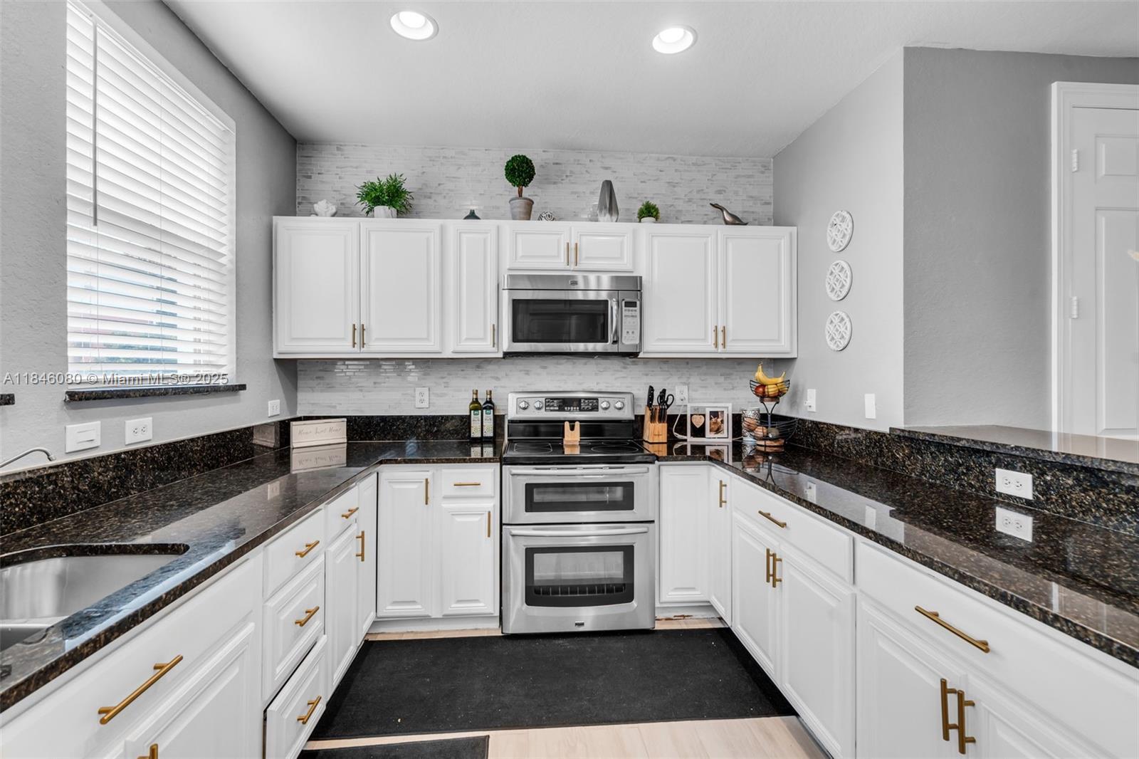 Building Photo - 447 Corte Madera Ln