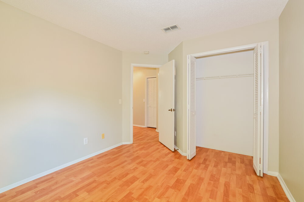 Building Photo - 10025 River Glen Ct