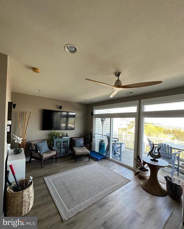 Primary Photo - 13009 Bowline Ln