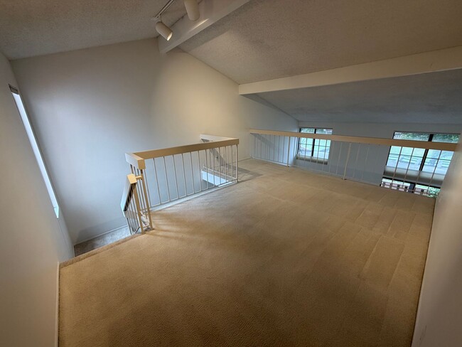 Building Photo - 4569 Foxenwood Ln