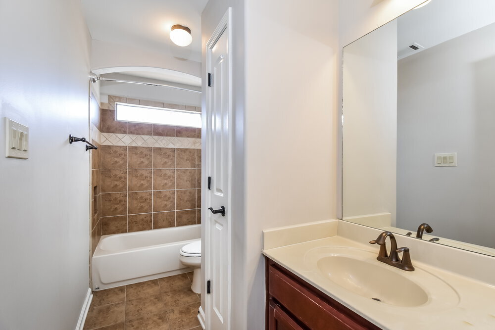 Building Photo - 480 Green Willow Cove