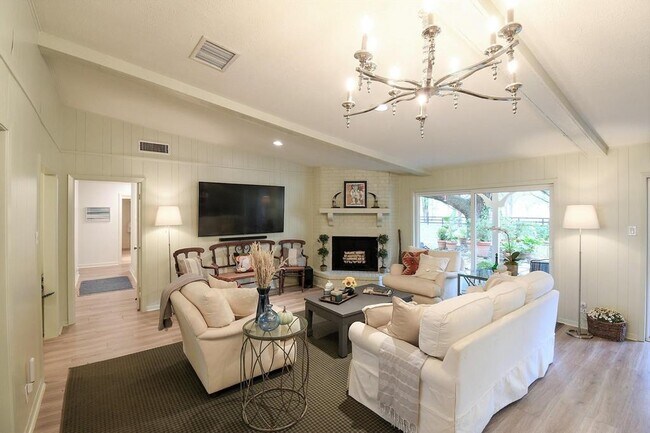 Building Photo - 34122 Pecan Hill Dr
