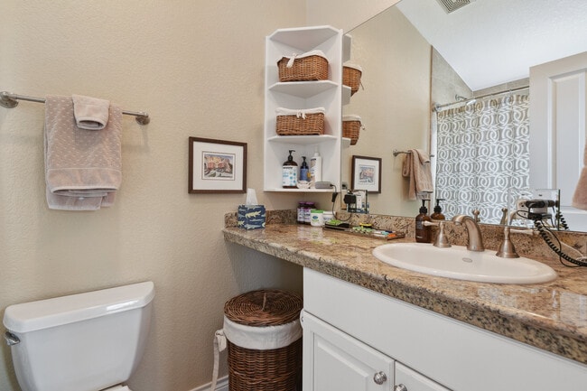 Building Photo - 535 Fillmore St