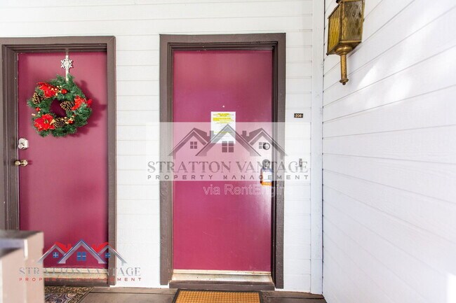 Building Photo - 20 S Buena Vista Ave