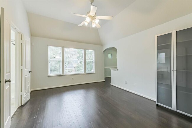 Building Photo - 15 N Flickering Sun Cir