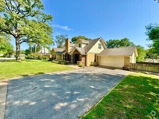 Building Photo - Spacious 4 Bedroom in the Heart of Tyler! ...