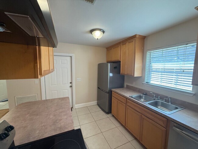 Building Photo - East Tallahassee Home In Weems Plantation