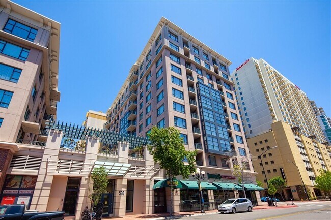 Primary Photo - Newly Remodeled 2B/2BA condo w/ Reserved P...
