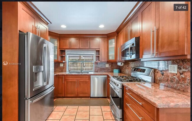 Building Photo - 2300 NE 193rd St