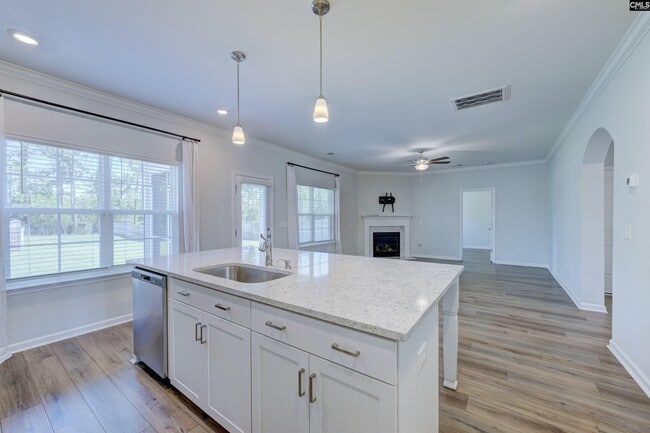 Building Photo - 151 Brockway Dr