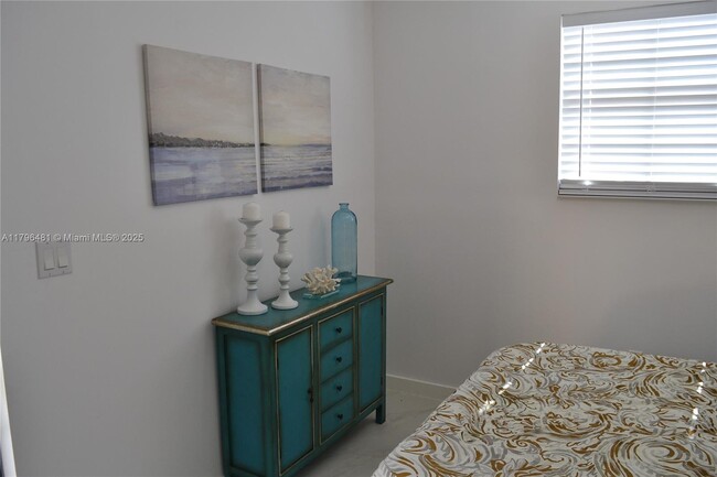 Building Photo - 3220 SW 93rd Pl