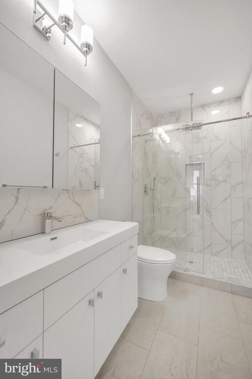 Building Photo - 1111 S 24th St