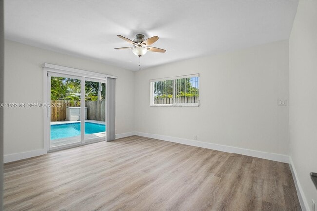 Building Photo - 251 SE 7th St