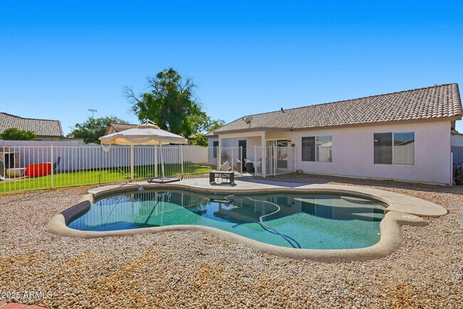 Building Photo - 6411 N 81st Dr