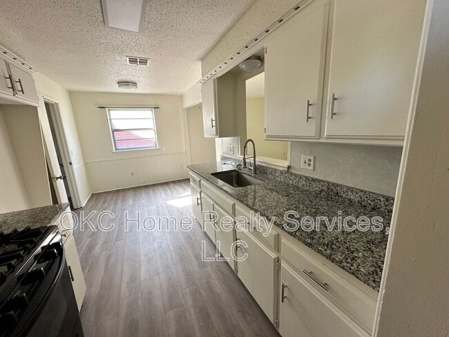 Building Photo - 421 NW 89th St