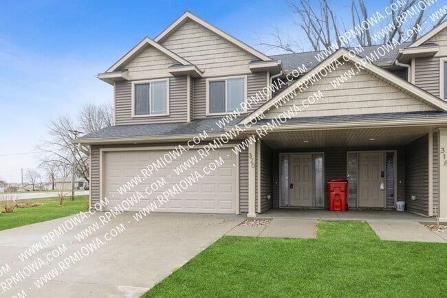 Primary Photo - 320 E 5th St