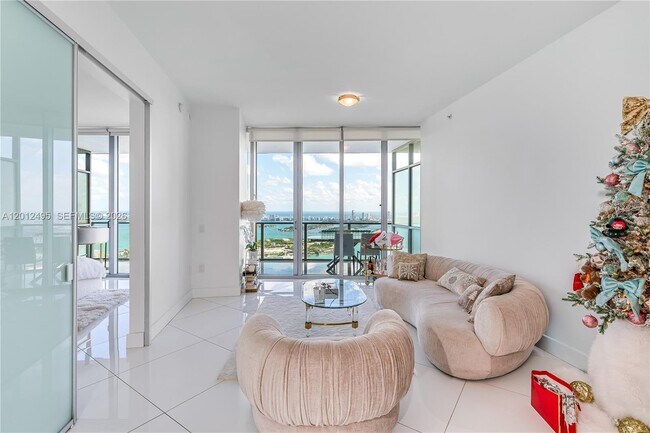 Building Photo - 1100 Biscayne Blvd