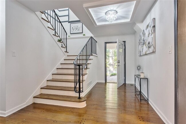 Building Photo - 6680 Williamson Dr NE