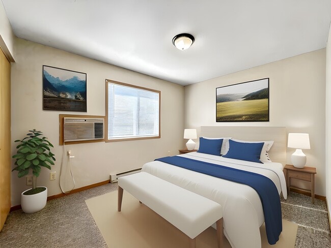 Building Photo - The Bridges