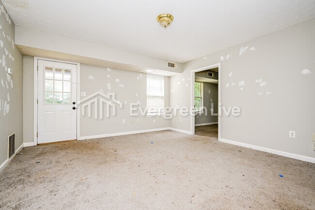 Building Photo - 100 Cody Dr