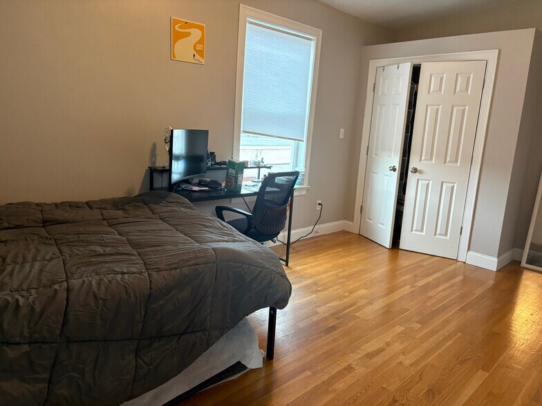 Building Photo - 23 Saint Lukes Rd