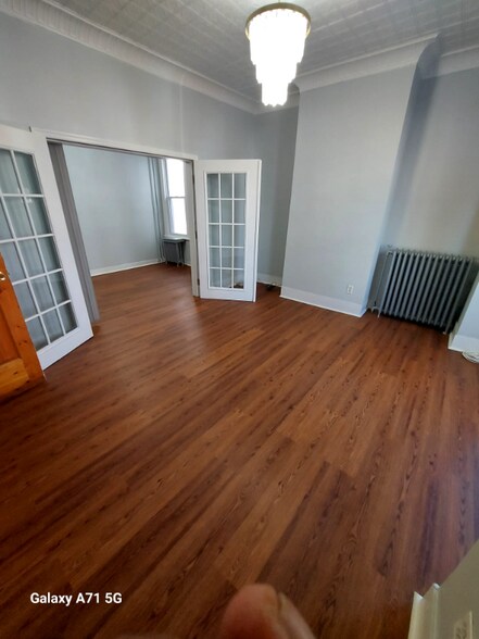 Building Photo - 253 Bowers St