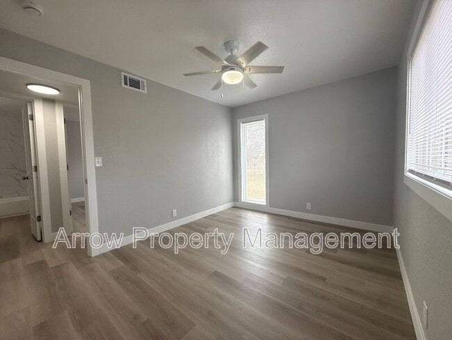 Building Photo - 1010 N 16th St