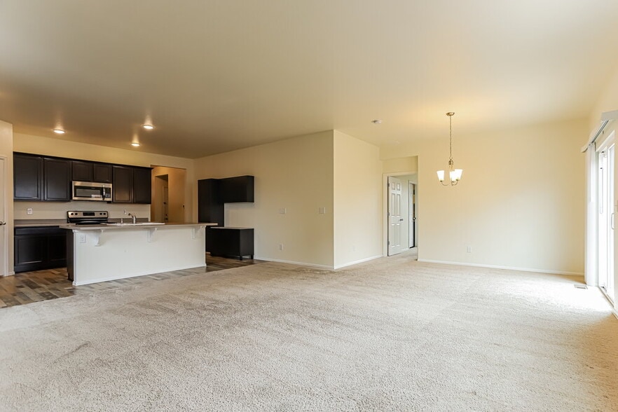 Building Photo - 535 Hermosa St