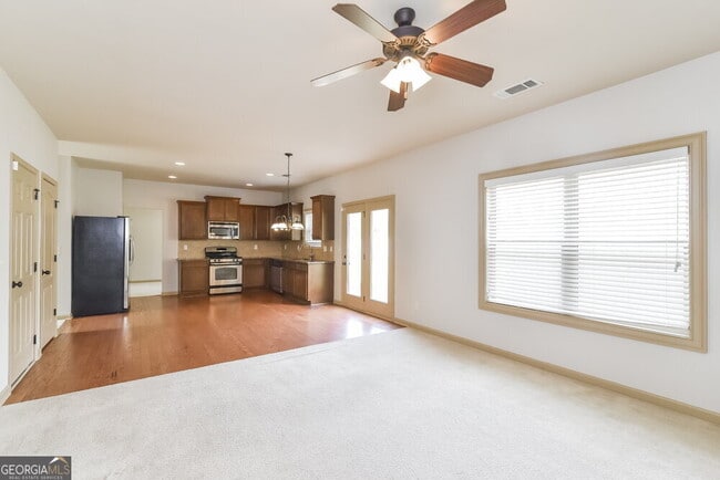 Building Photo - 3096 Montauk Hill Dr NE