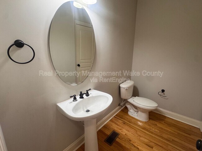 Building Photo - 441 Heritage Village Ln