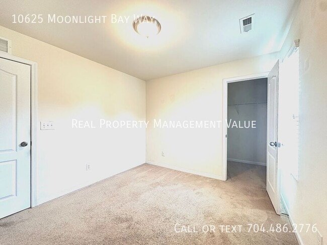 Building Photo - 10625 Moonlight Bay Wy