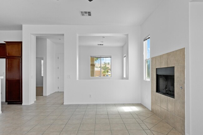 Building Photo - 13897 Mountain Top Dr