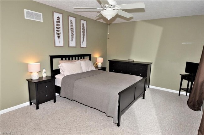 Building Photo - 14927 Royal Ridge Ln