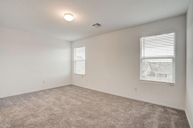 Building Photo - 209 Majestic Cedar Dr