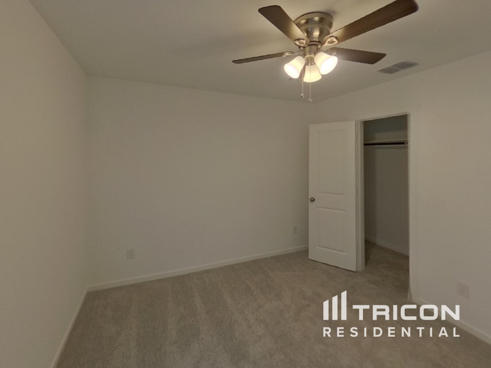 Building Photo - 807 Ponderosa Ln