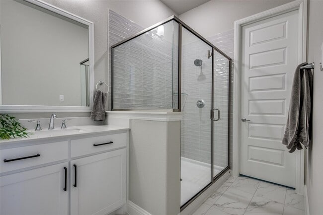 Building Photo - 4211 Curtiss Dr