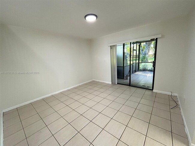 Building Photo - 11047 SW 154th Ct