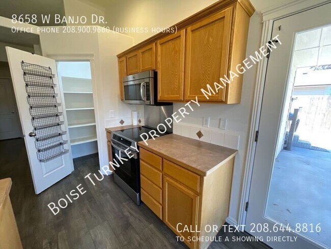 Building Photo - 8658 W Banjo Dr