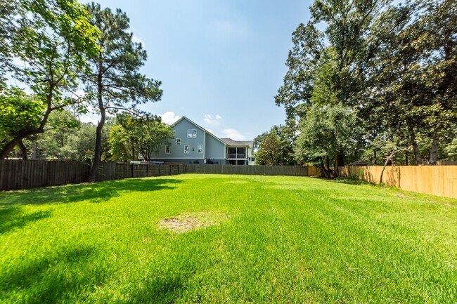 Building Photo - 2139 Pierpont Ave