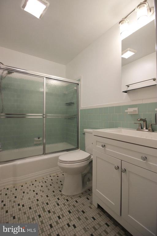 Building Photo - 6211 Duntley Ct