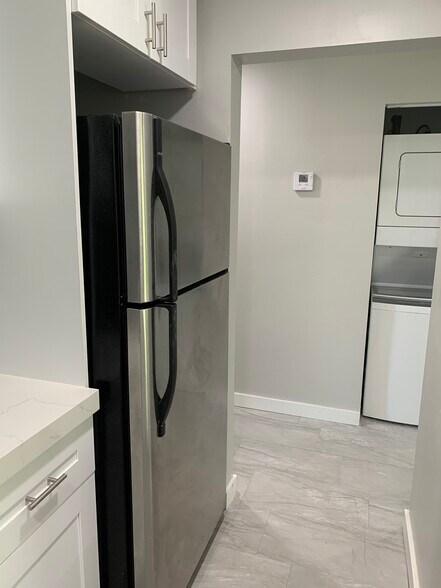 Stacked Washer & Dryer - 3225 N Andrews Ave