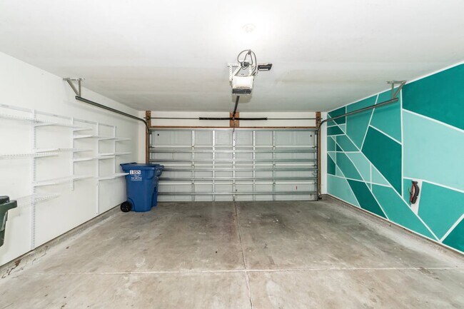 Building Photo - 5150 Trump St