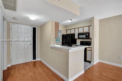 Building Photo - 2871 N Oakland Forest Dr