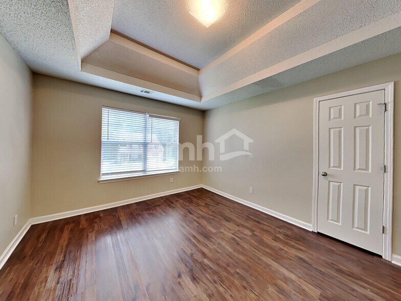 Building Photo - 240 Juliet Dr