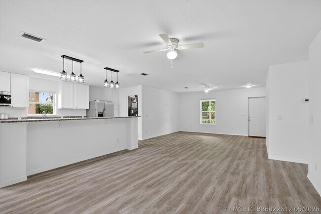 Building Photo - 2206 S 34th St